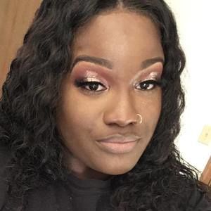 Meet your Posher, Chrissy